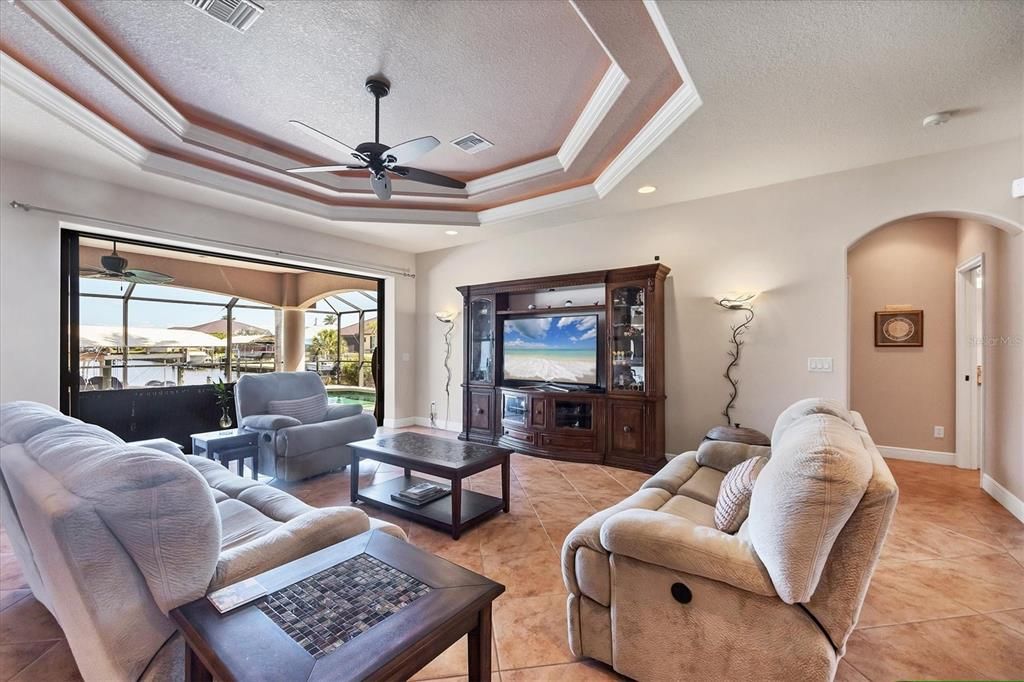 For Sale: $671,000 (3 beds, 3 baths, 2286 Square Feet)