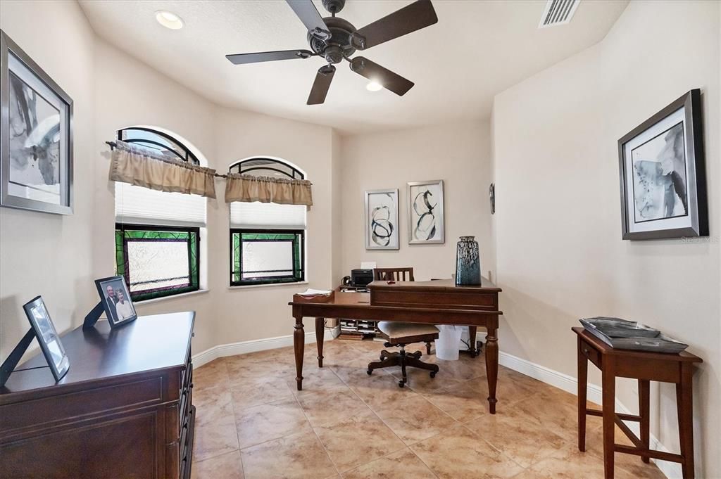 For Sale: $671,000 (3 beds, 3 baths, 2286 Square Feet)