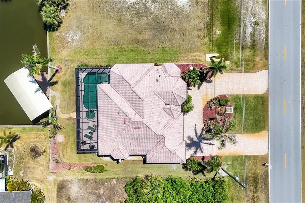 For Sale: $671,000 (3 beds, 3 baths, 2286 Square Feet)