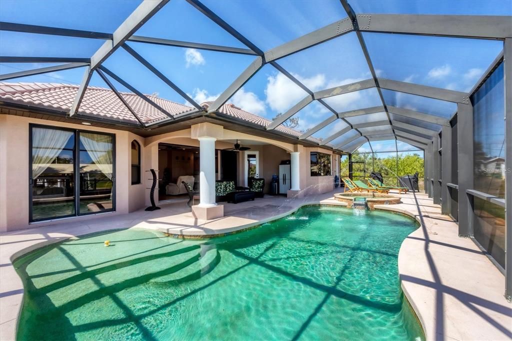 For Sale: $671,000 (3 beds, 3 baths, 2286 Square Feet)