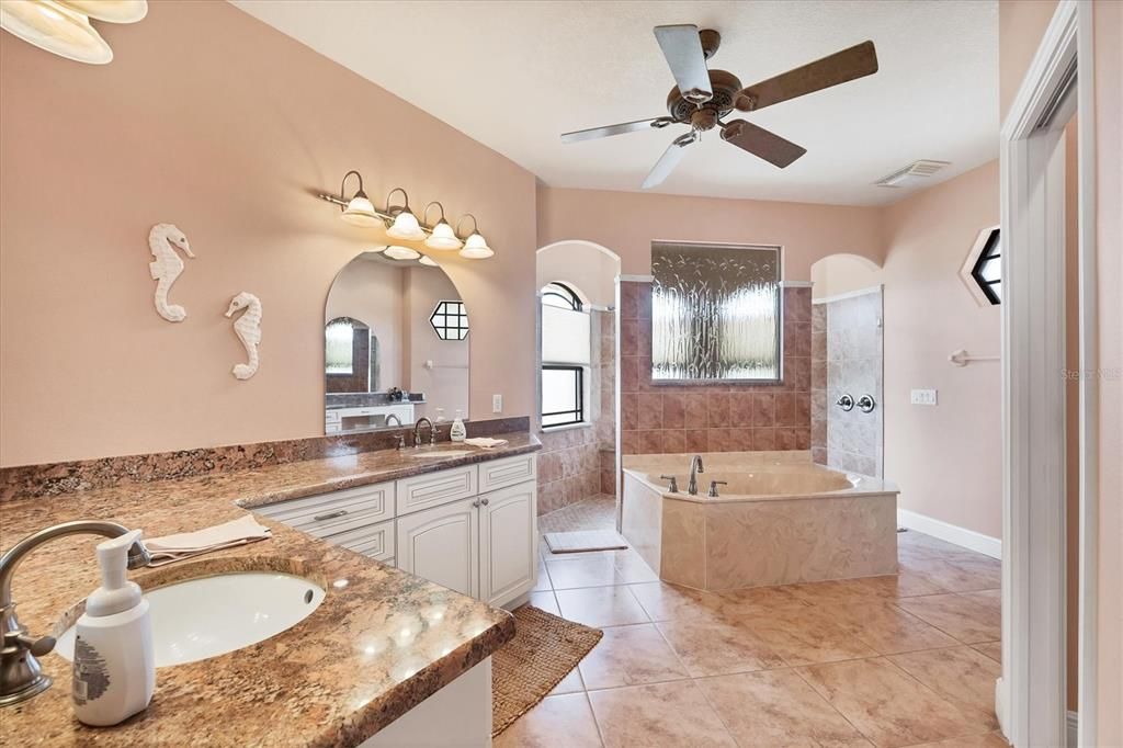 For Sale: $671,000 (3 beds, 3 baths, 2286 Square Feet)