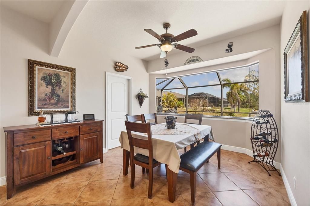 For Sale: $671,000 (3 beds, 3 baths, 2286 Square Feet)