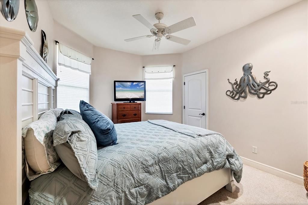 For Sale: $671,000 (3 beds, 3 baths, 2286 Square Feet)