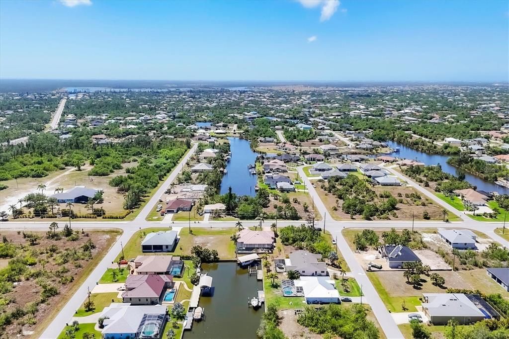 For Sale: $671,000 (3 beds, 3 baths, 2286 Square Feet)