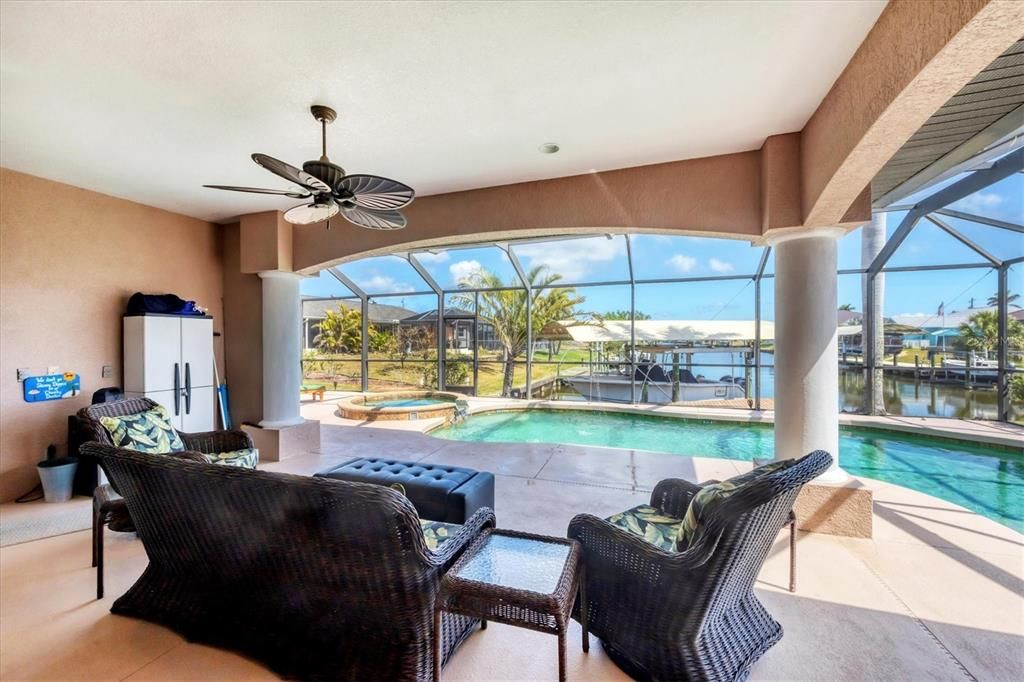 For Sale: $671,000 (3 beds, 3 baths, 2286 Square Feet)