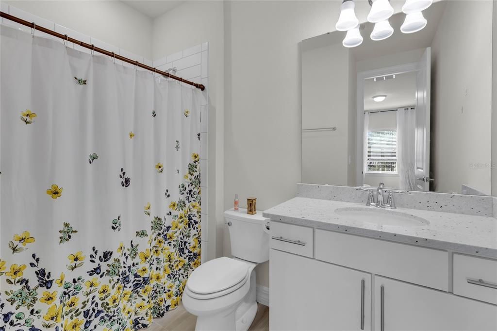 На продажу: $1,580,000 (6 спален, 5 ванн, 4688 Квадратных фут)