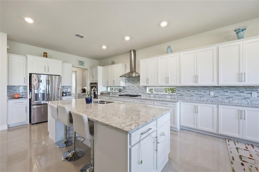 На продажу: $1,580,000 (6 спален, 5 ванн, 4688 Квадратных фут)