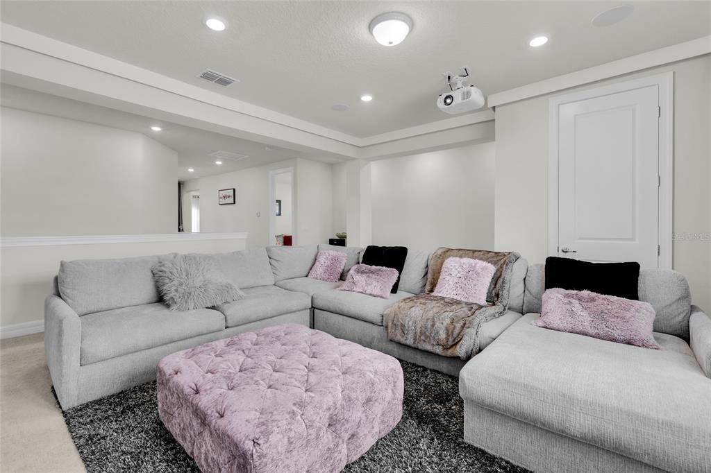 На продажу: $1,580,000 (6 спален, 5 ванн, 4688 Квадратных фут)