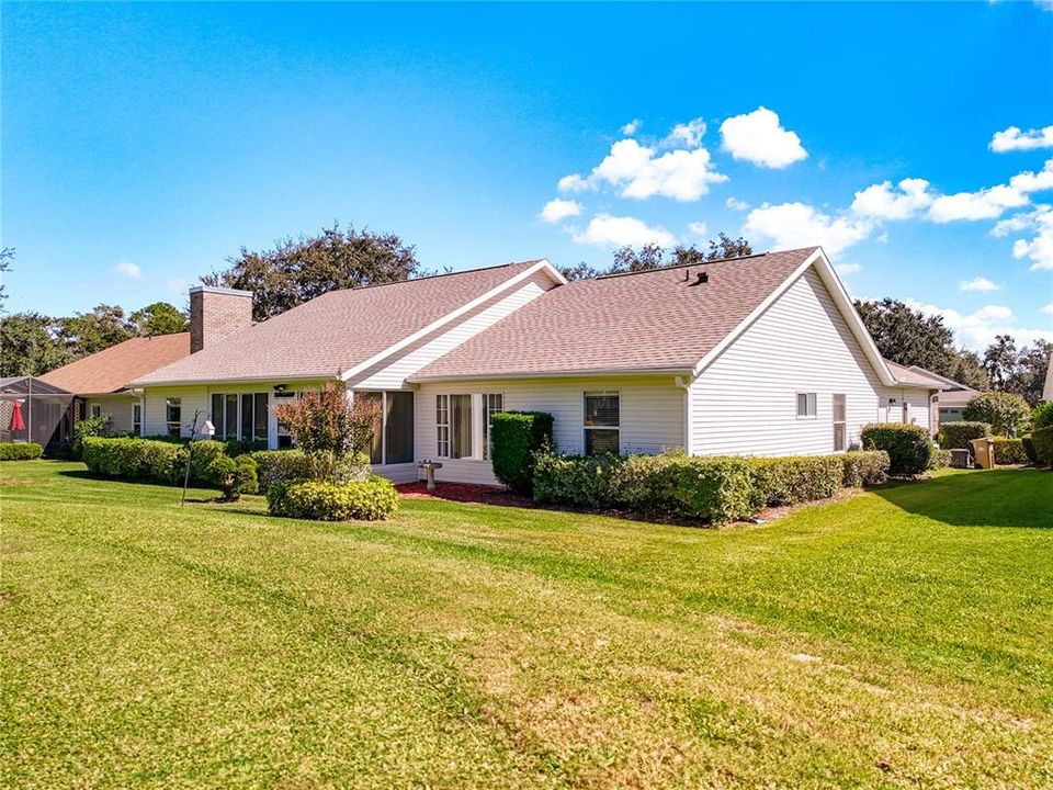 Под контрактом: $289,900 (3 спален, 2 ванн, 1963 Квадратных фут)