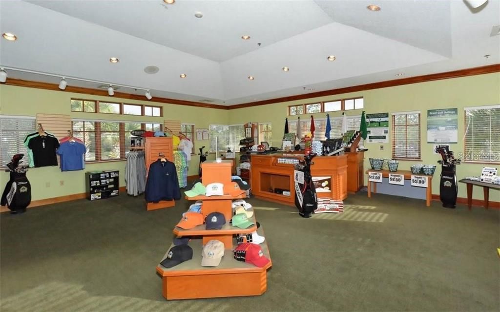 For Sale: $249,900 (2 beds, 2 baths, 1348 Square Feet)