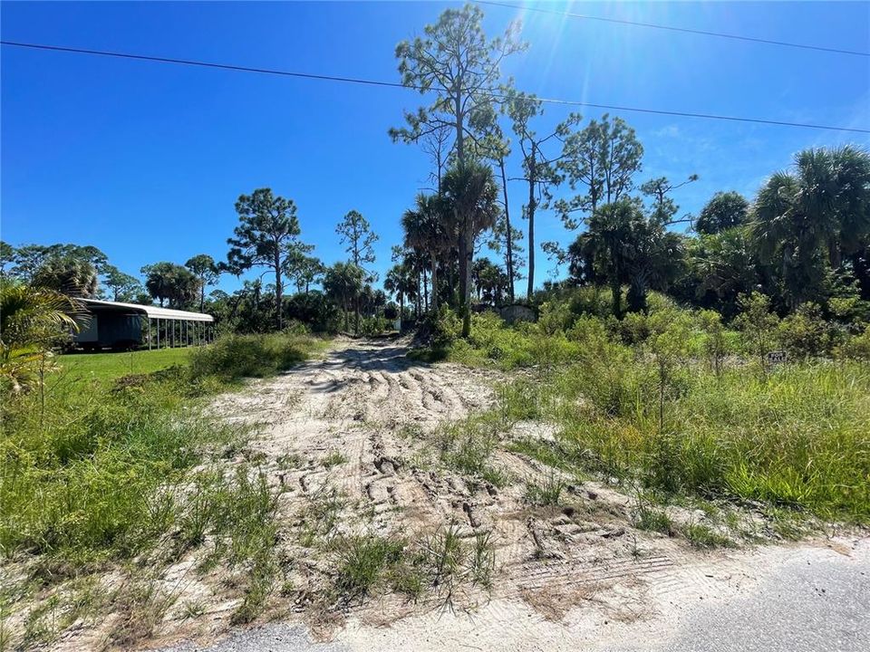 En Venta: $99,900 (0.23 acres)