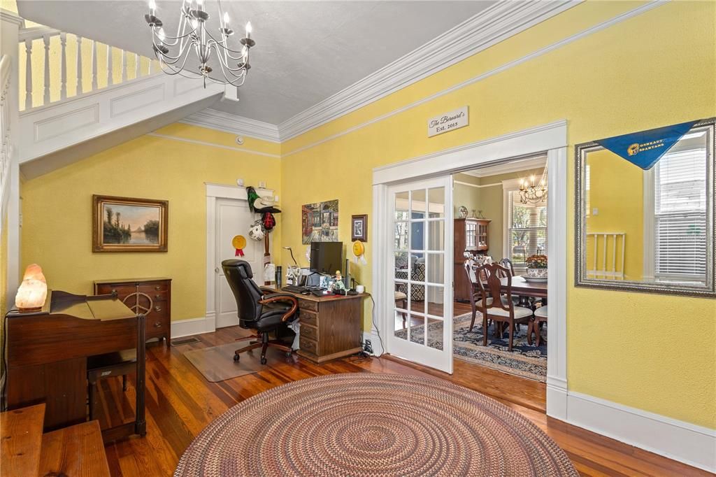 Под контрактом: $839,000 (3 спален, 2 ванн, 2986 Квадратных фут)