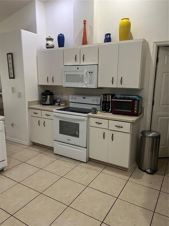 For Sale: $329,000 (3 beds, 2 baths, 1608 Square Feet)