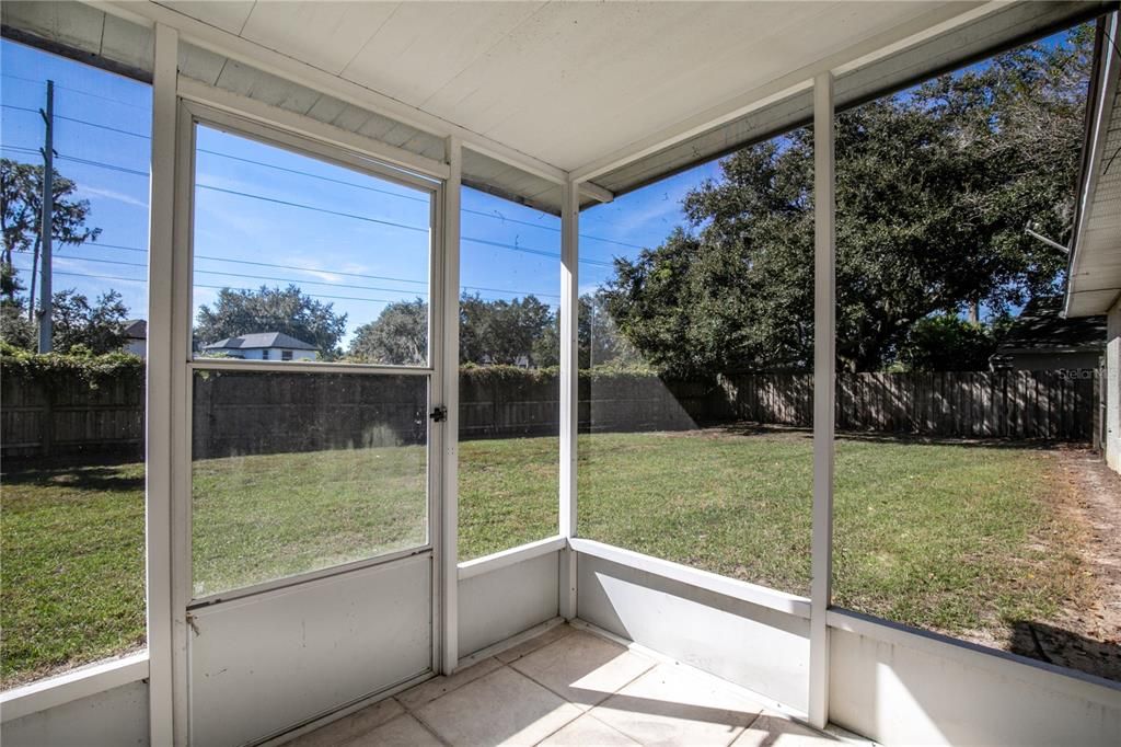 На продажу: $285,900 (3 спален, 2 ванн, 1304 Квадратных фут)