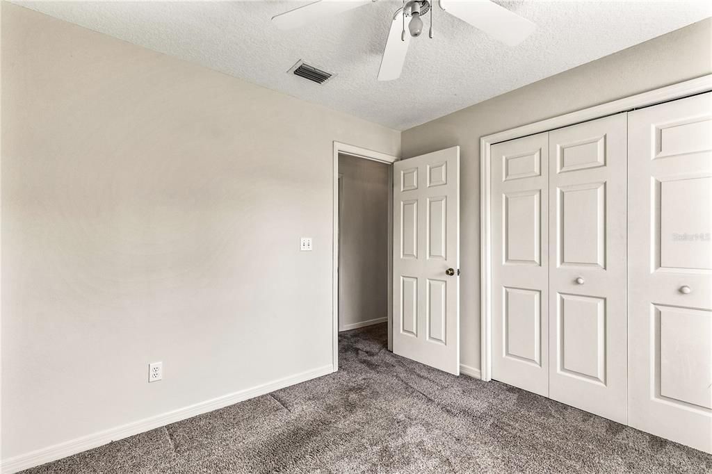 На продажу: $285,900 (3 спален, 2 ванн, 1304 Квадратных фут)