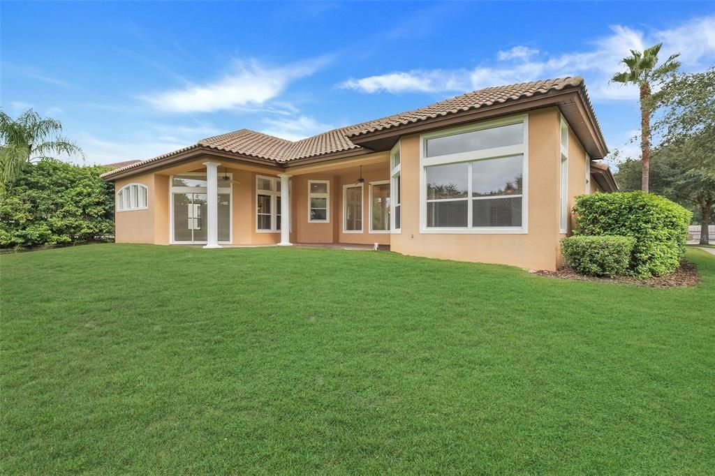 For Sale: $915,000 (5 beds, 4 baths, 3610 Square Feet)