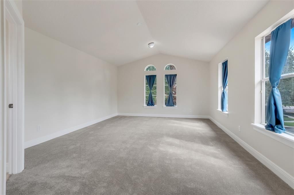 For Sale: $915,000 (5 beds, 4 baths, 3610 Square Feet)