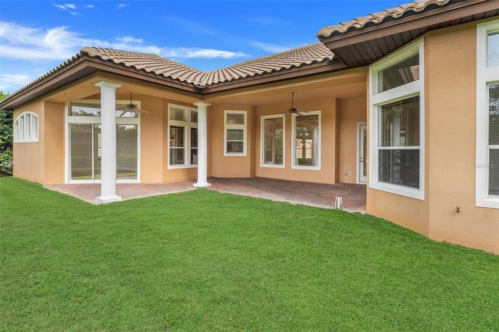 For Sale: $915,000 (5 beds, 4 baths, 3610 Square Feet)