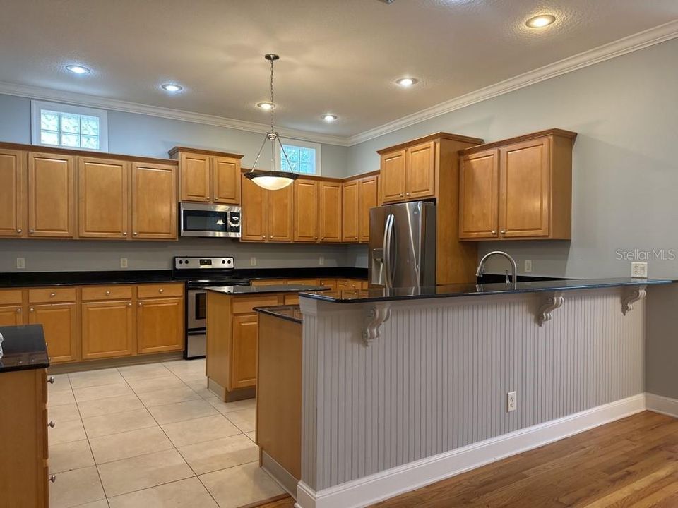 For Rent: $6,800 (4 beds, 3 baths, 3206 Square Feet)