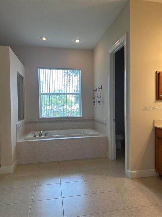 For Rent: $6,800 (4 beds, 3 baths, 3206 Square Feet)