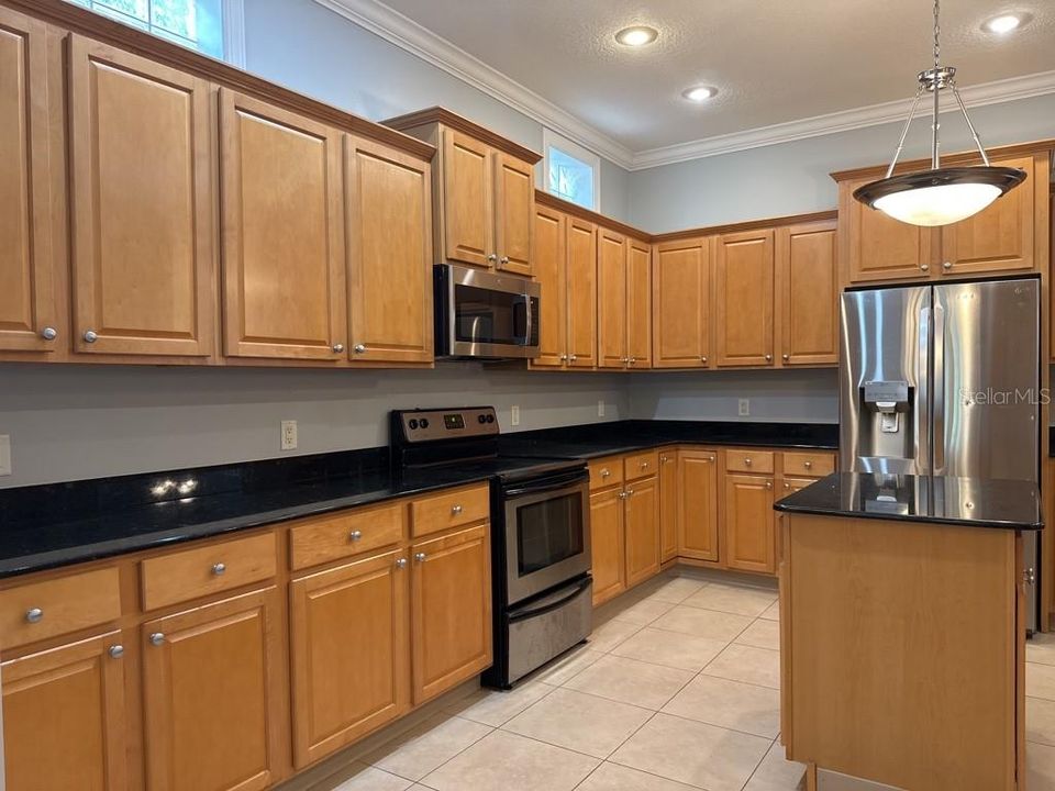 For Rent: $6,800 (4 beds, 3 baths, 3206 Square Feet)