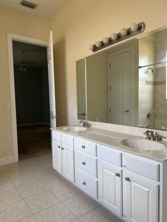 For Rent: $6,800 (4 beds, 3 baths, 3206 Square Feet)