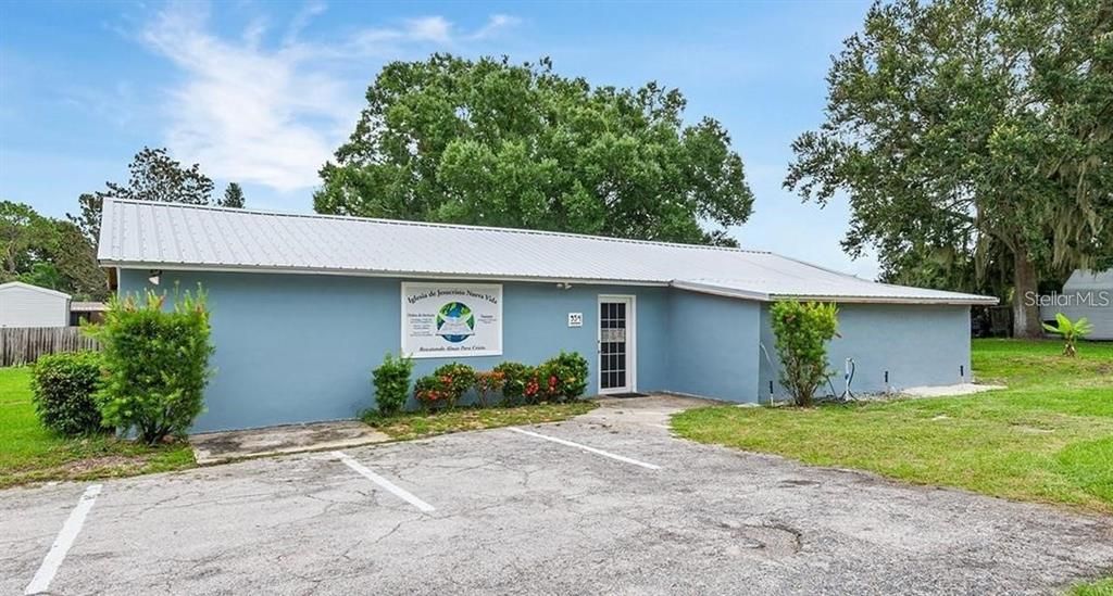 For Sale: $365,000 (3 beds, 1 baths, 864 Square Feet)