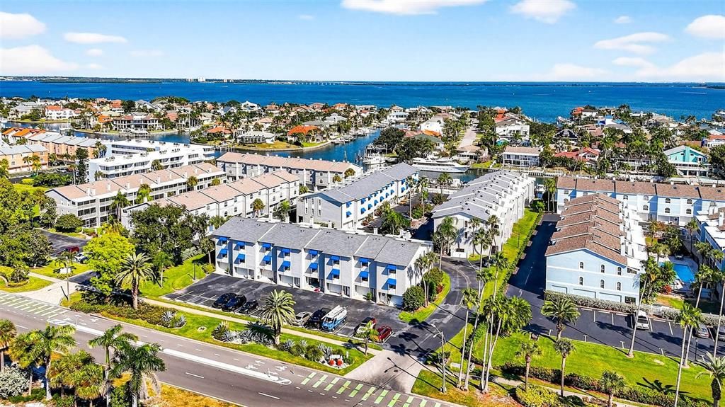 En Venta: $599,000 (2 camas, 2 baños, 1475 Pies cuadrados)