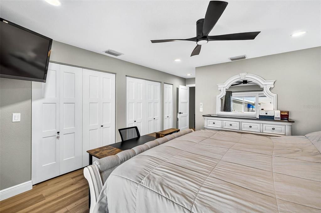 En Venta: $599,000 (2 camas, 2 baños, 1475 Pies cuadrados)