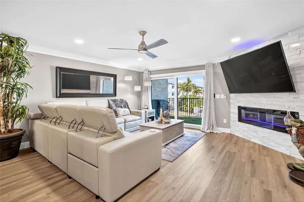 En Venta: $599,000 (2 camas, 2 baños, 1475 Pies cuadrados)