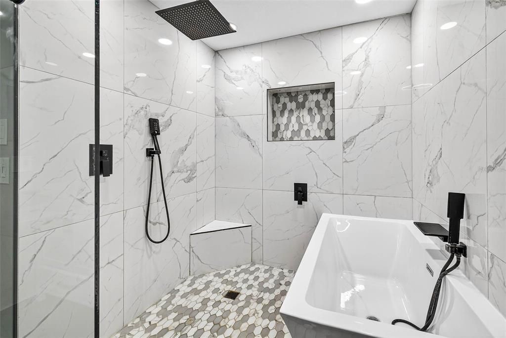 En Venta: $599,000 (2 camas, 2 baños, 1475 Pies cuadrados)