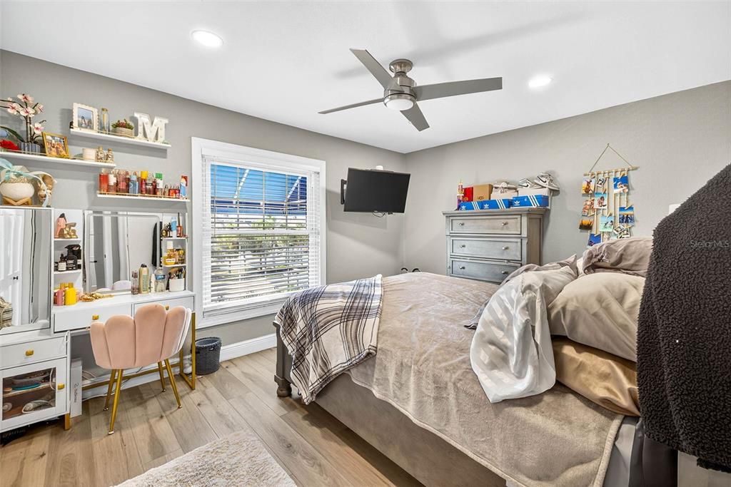 En Venta: $599,000 (2 camas, 2 baños, 1475 Pies cuadrados)