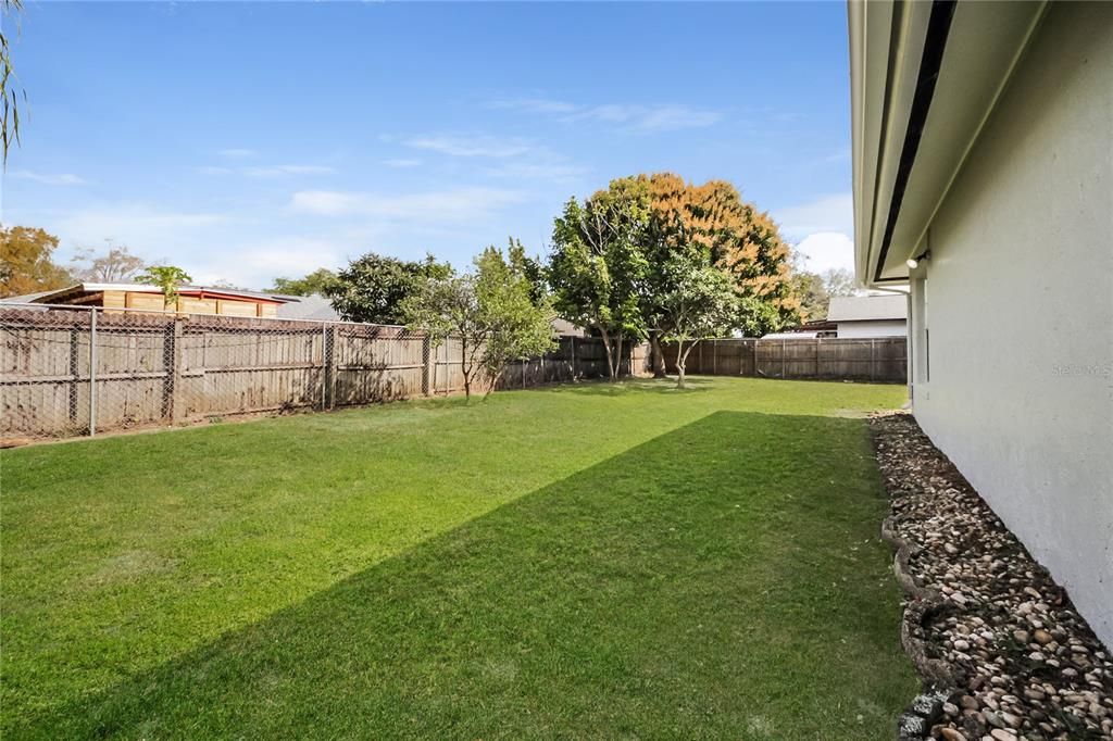 For Rent: $2,285 (3 beds, 2 baths, 1664 Square Feet)