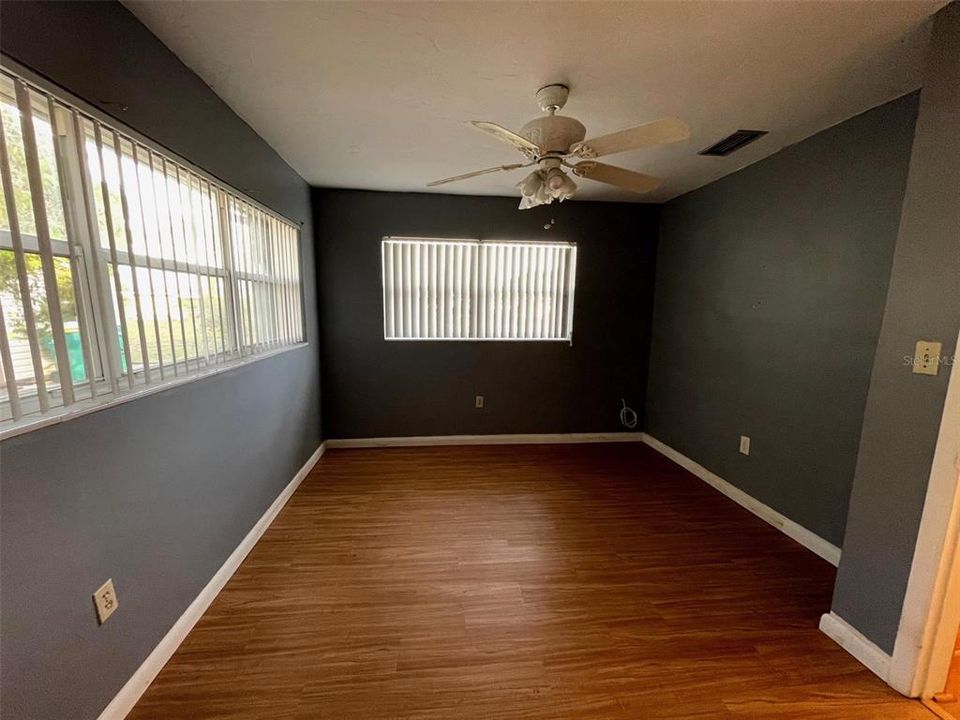 待售: $272,900 (3 贝兹, 2 浴室, 1406 平方英尺)