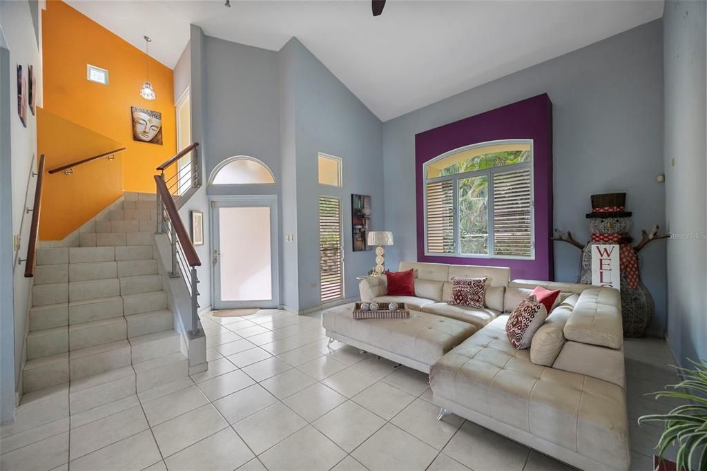 Под контрактом: $510,000 (5 спален, 3 ванн, 2654 Квадратных фут)