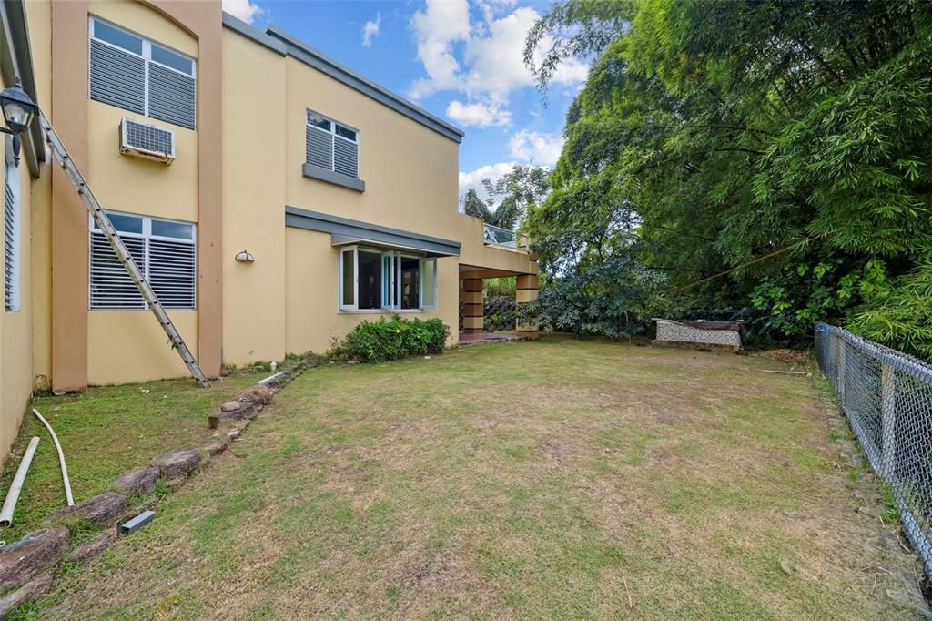 Под контрактом: $510,000 (5 спален, 3 ванн, 2654 Квадратных фут)