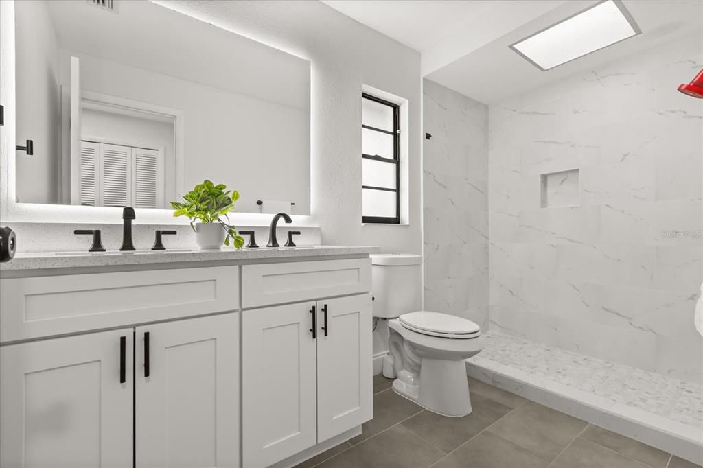 Active With Contract: $715,000 (5 beds, 3 baths, 2634 Square Feet)