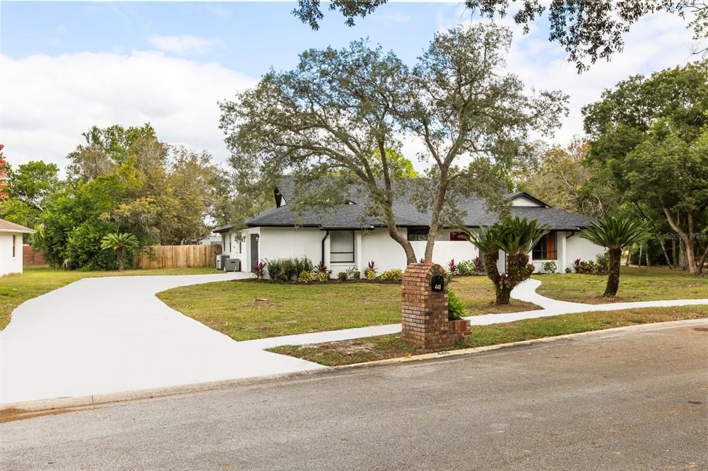 Active With Contract: $715,000 (5 beds, 3 baths, 2634 Square Feet)