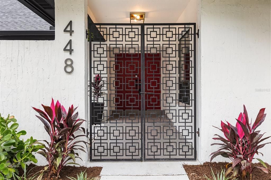 Active With Contract: $715,000 (5 beds, 3 baths, 2634 Square Feet)