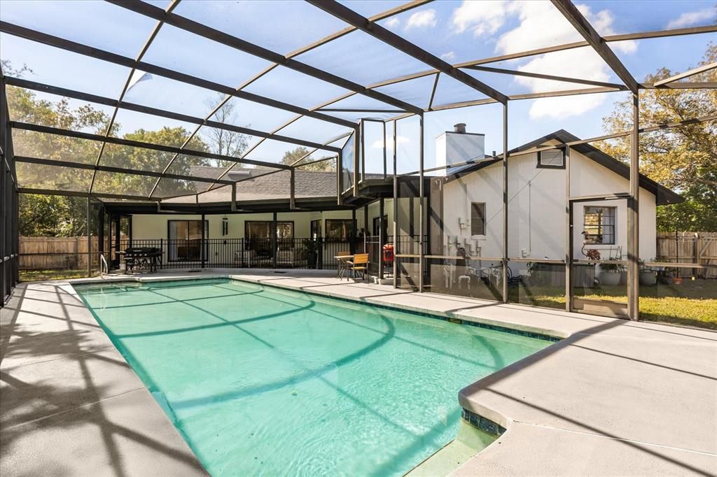 Active With Contract: $715,000 (5 beds, 3 baths, 2634 Square Feet)