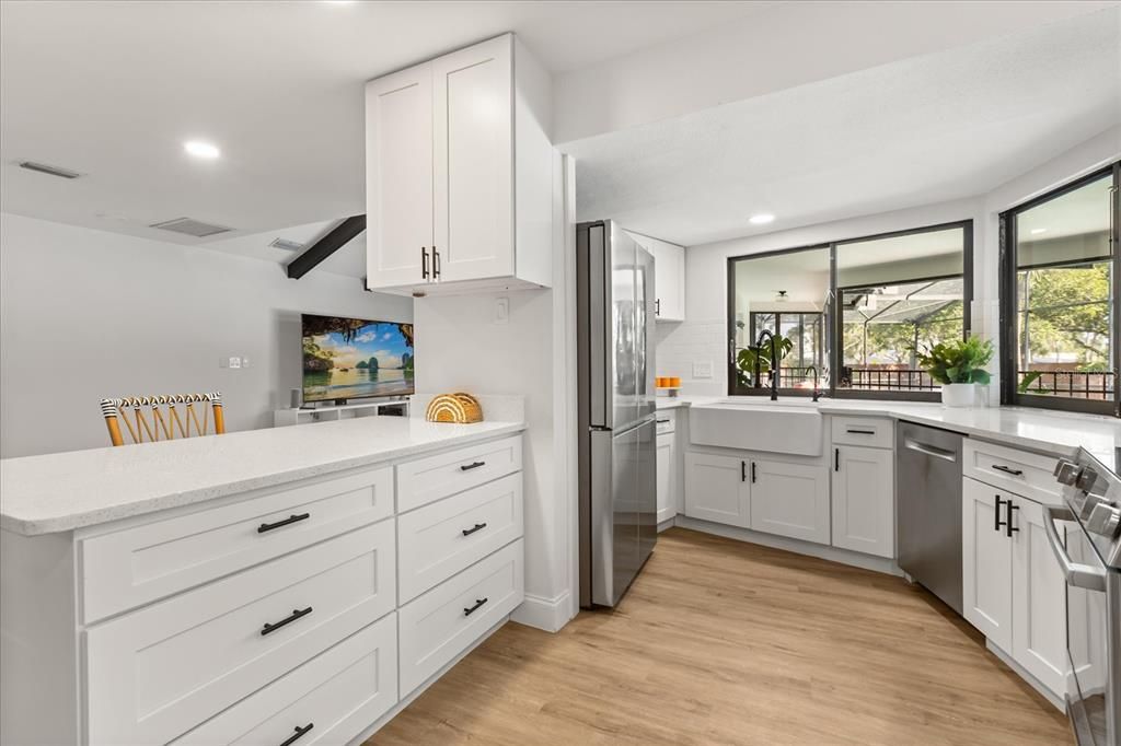 Active With Contract: $715,000 (5 beds, 3 baths, 2634 Square Feet)