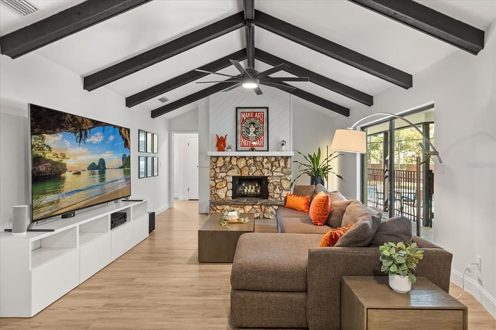 Active With Contract: $715,000 (5 beds, 3 baths, 2634 Square Feet)