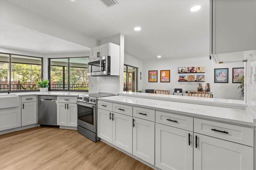 Active With Contract: $715,000 (5 beds, 3 baths, 2634 Square Feet)