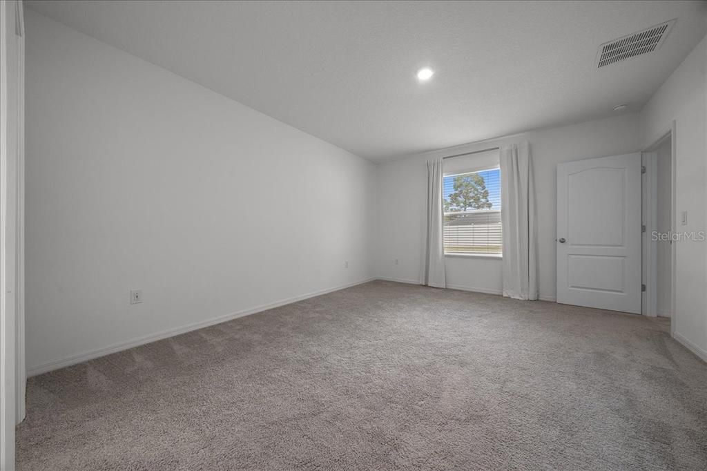 Active With Contract: $284,900 (4 beds, 2 baths, 1884 Square Feet)