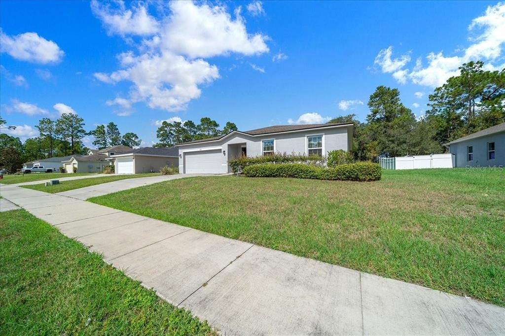 Active With Contract: $284,900 (4 beds, 2 baths, 1884 Square Feet)
