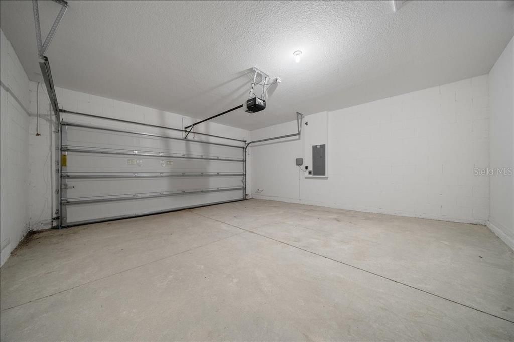 Active With Contract: $284,900 (4 beds, 2 baths, 1884 Square Feet)