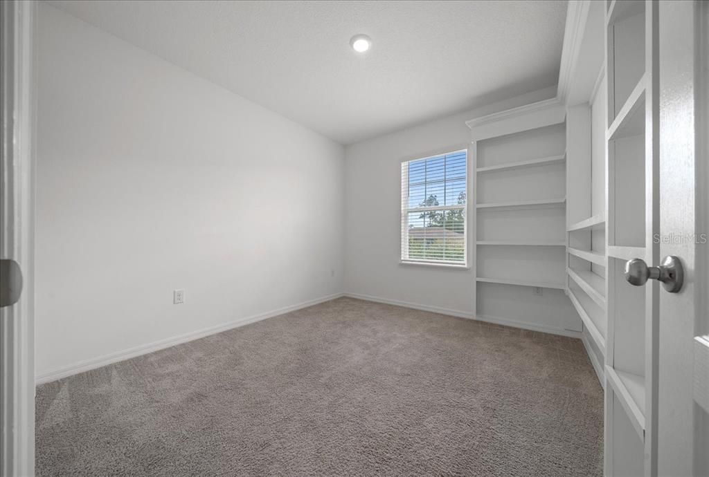 Active With Contract: $284,900 (4 beds, 2 baths, 1884 Square Feet)