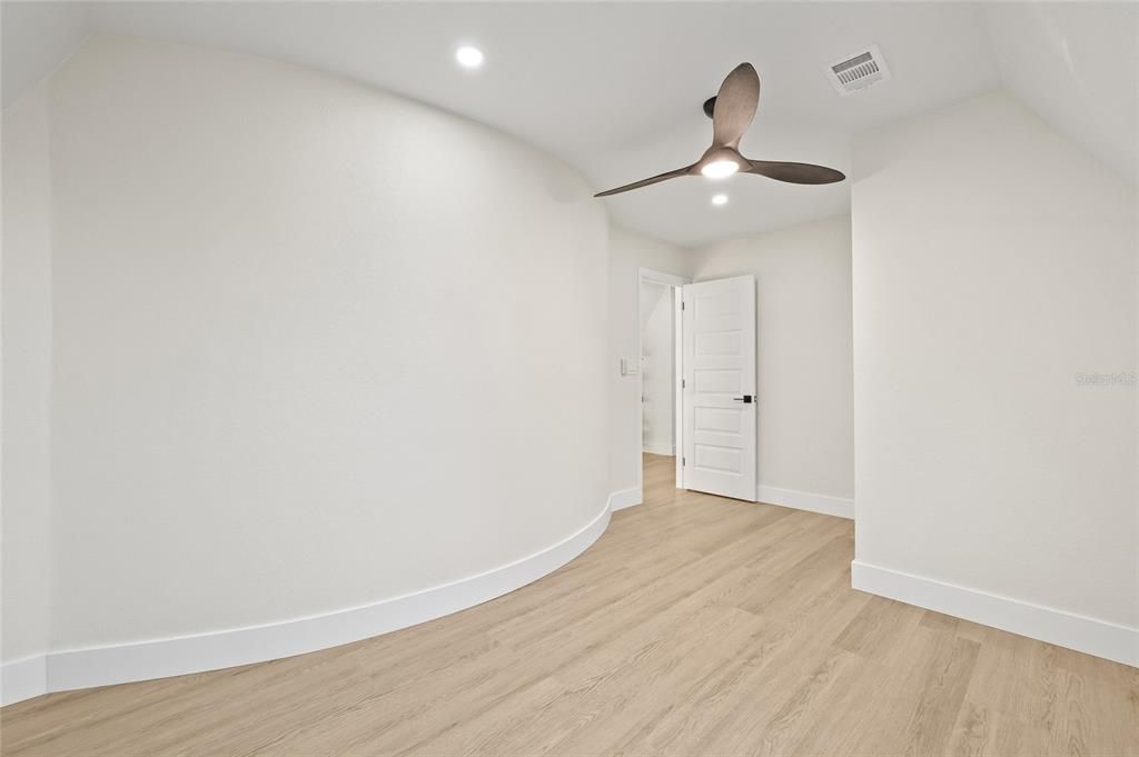 На продажу: $1,100,000 (4 спален, 3 ванн, 3738 Квадратных фут)