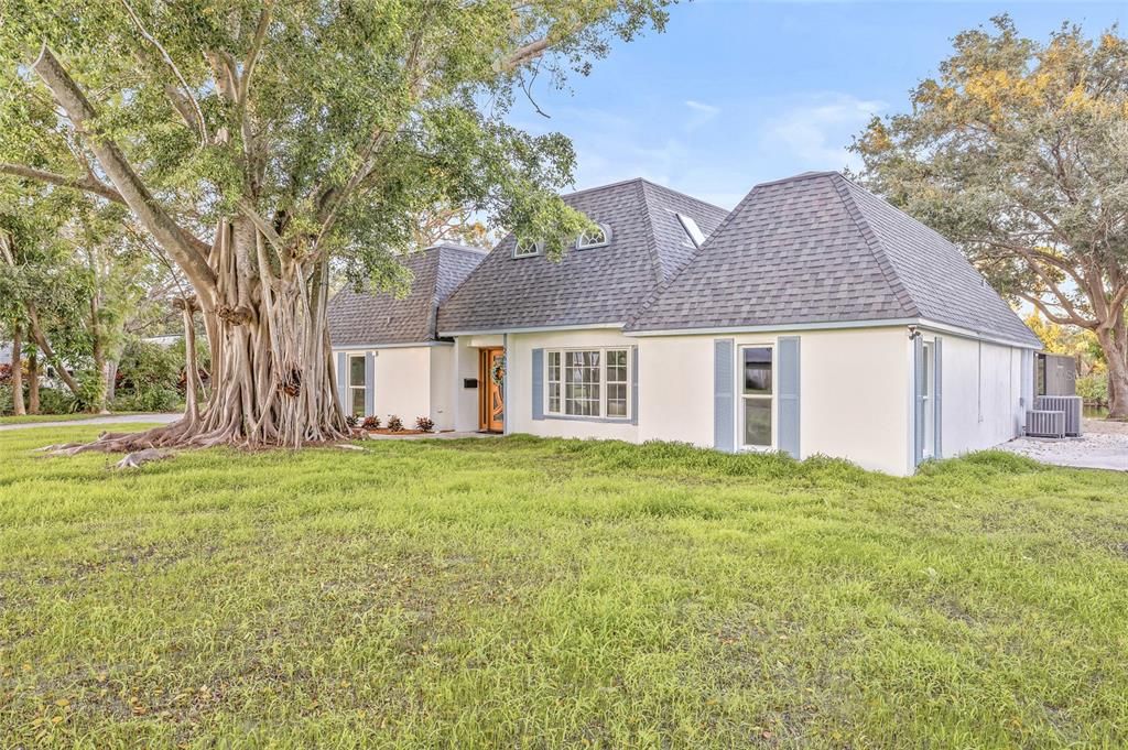 На продажу: $1,100,000 (4 спален, 3 ванн, 3738 Квадратных фут)