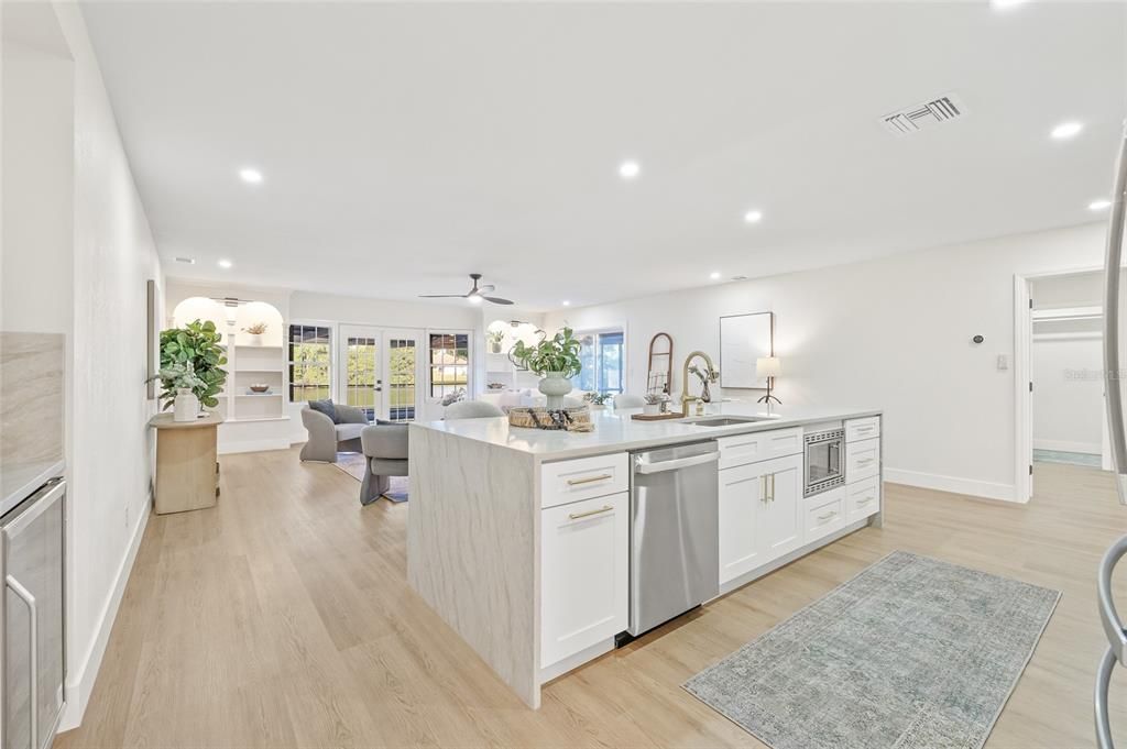 На продажу: $1,100,000 (4 спален, 3 ванн, 3738 Квадратных фут)